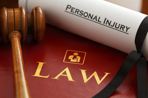 8 Situations That Require a Personal Injury Lawyer